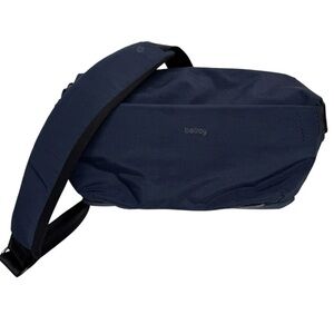 Bellroy Navy Crossbody Venture Sling 10L Camera Edition Bag